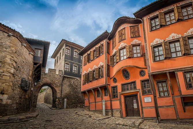 The Top 5 Cities in Bulgaria - Arbanassi village and Tsarevets in Veliko Tarnovo