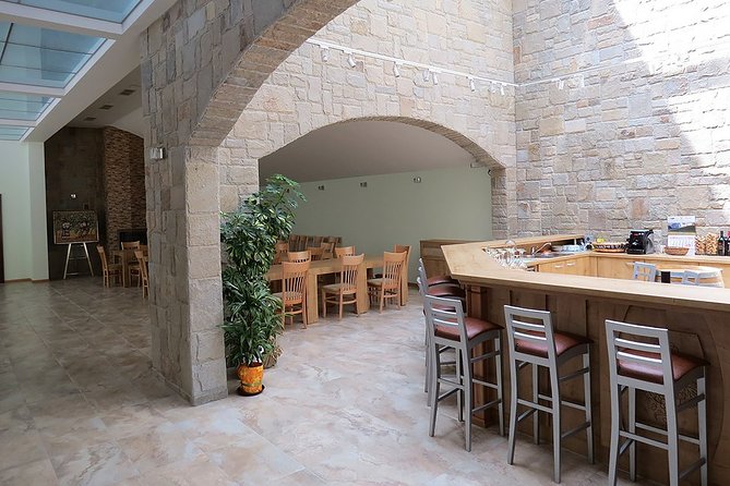 Thracian Valley wine tasting - private day tour from Plovdiv - Getting the Most From Your Tasting at Villa Yustina