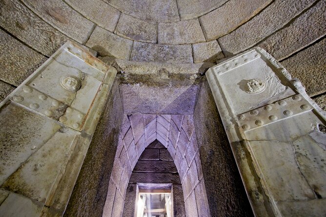 Valley of the Thracian Kings and Augusta Trayana Tour - Stara Zagora and Augusta Trayana: Roman streets, city council traces, and a real lunch window