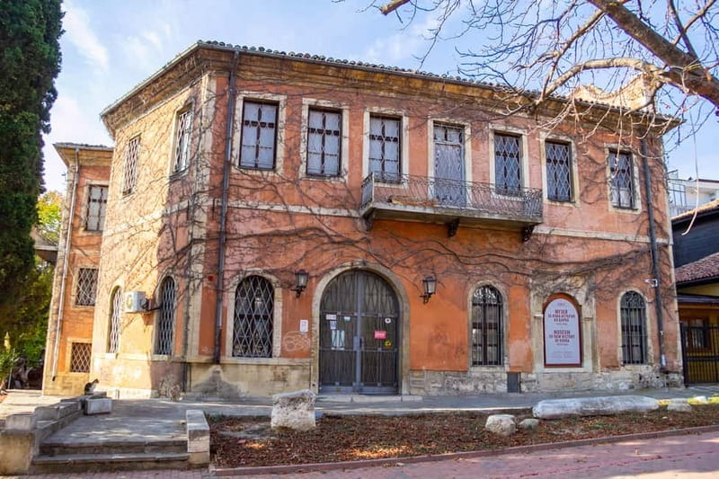 Varna Echoes: Flavors, Footsteps, Tales & Wine tasting - Starting Smart: What You Should Bring and Wear