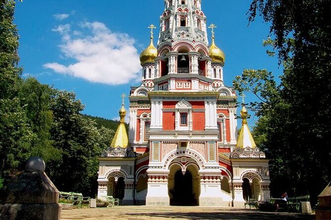 Veliko Tarnovo - Arbanassi - Shipka Memorial Church - private tour from Plovdiv - Stop 2: Arbanasi for Orthodox murals and National Revival detail