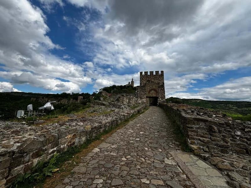 Veliko Turnovo-Bulgarian old capital and Arbanasi - Guide and Group Size: The Sweet Spot