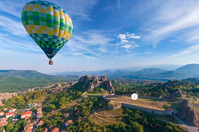Virtual Hot Air Balloon Ride over the Belogradchik Rocks - Entering Belogradchik from a VR hot air balloon